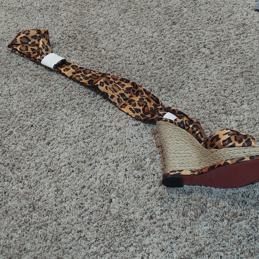 Shoes - Picture 4 of 4